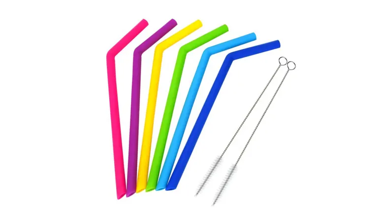 Made in USA Pack of 250 Flexible (8.25 X 0.23) Plastic Drinking Straws  (FDA-approved, Non-toxic, BPA-free) 