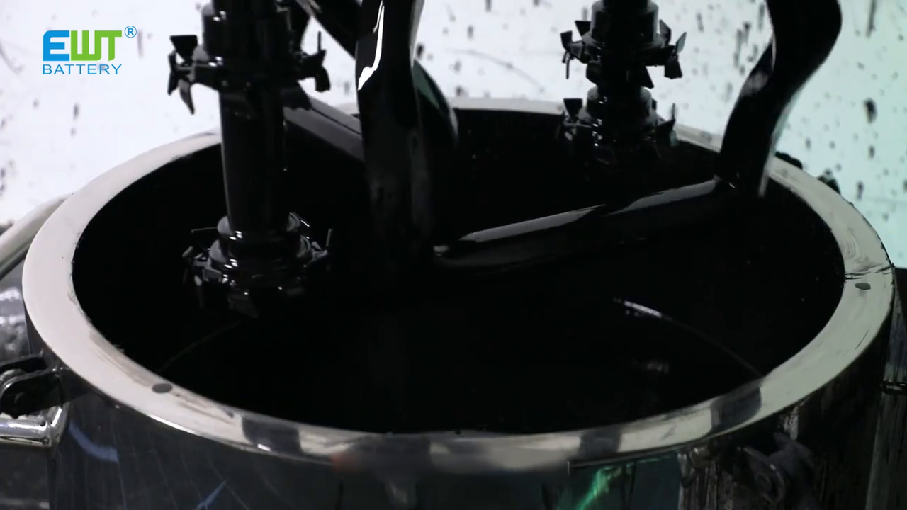 Manufacturing battery pole piece