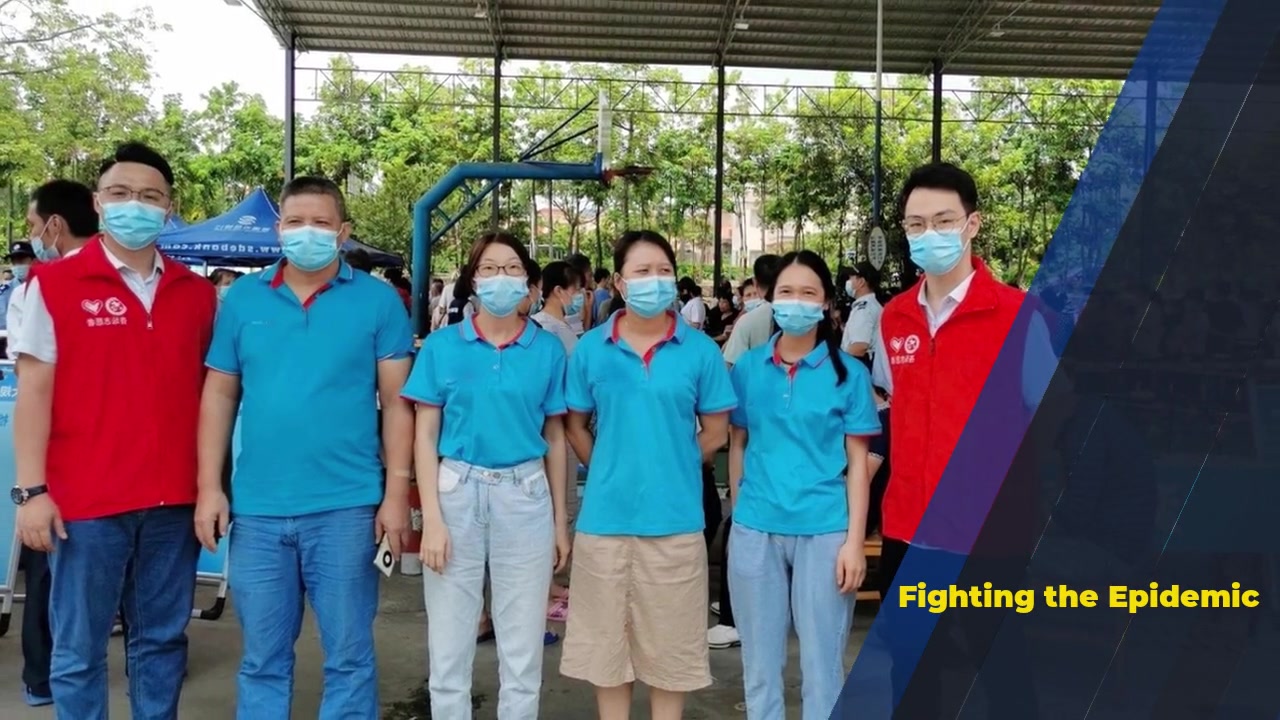 전염병과 싸우기 위해서는 Gute Tek 플라스틱 자원 봉사 활동이 진행 중입니다.