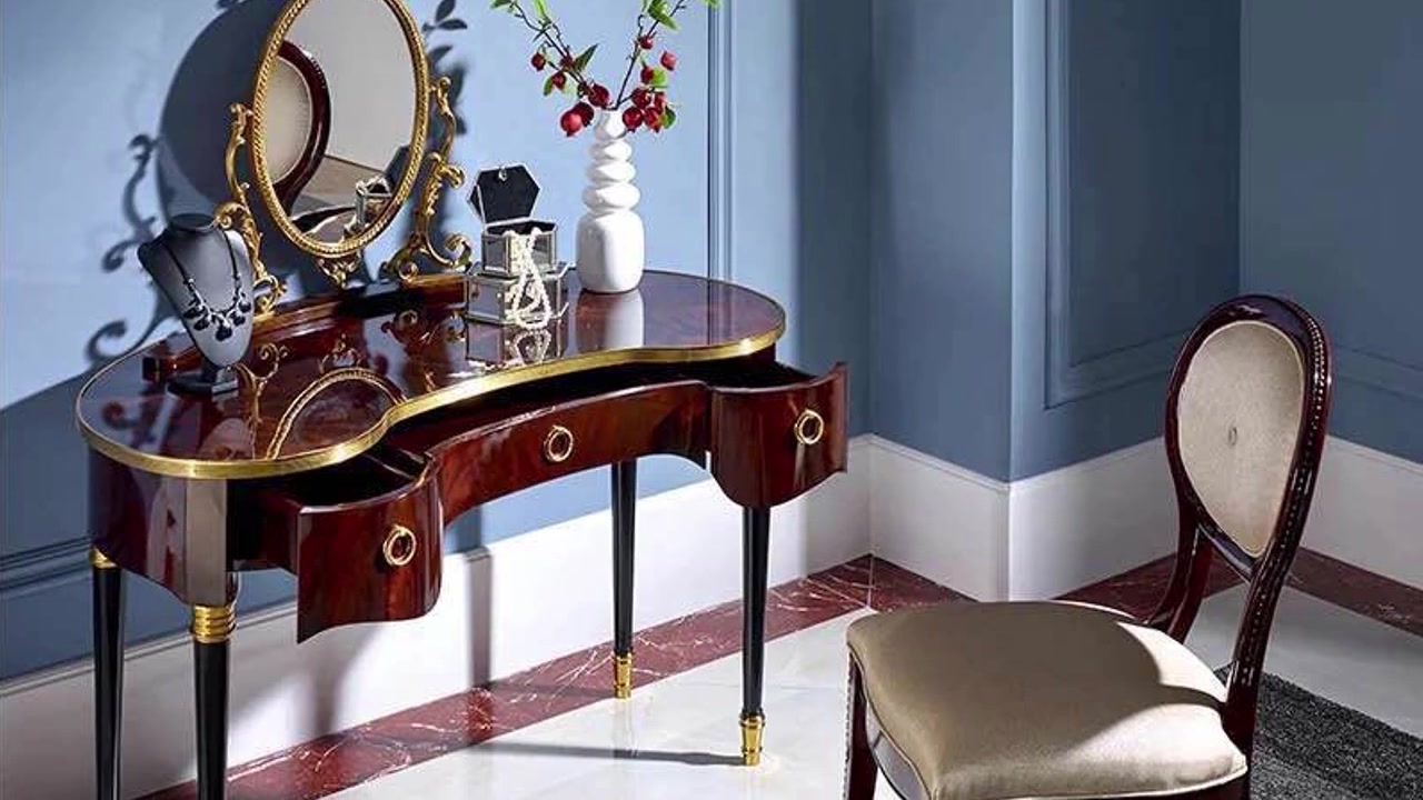 Classic deals dressing table